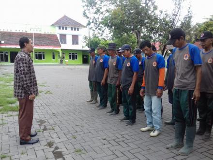 Kerja Bakti Linmas Desa Panjangrejo